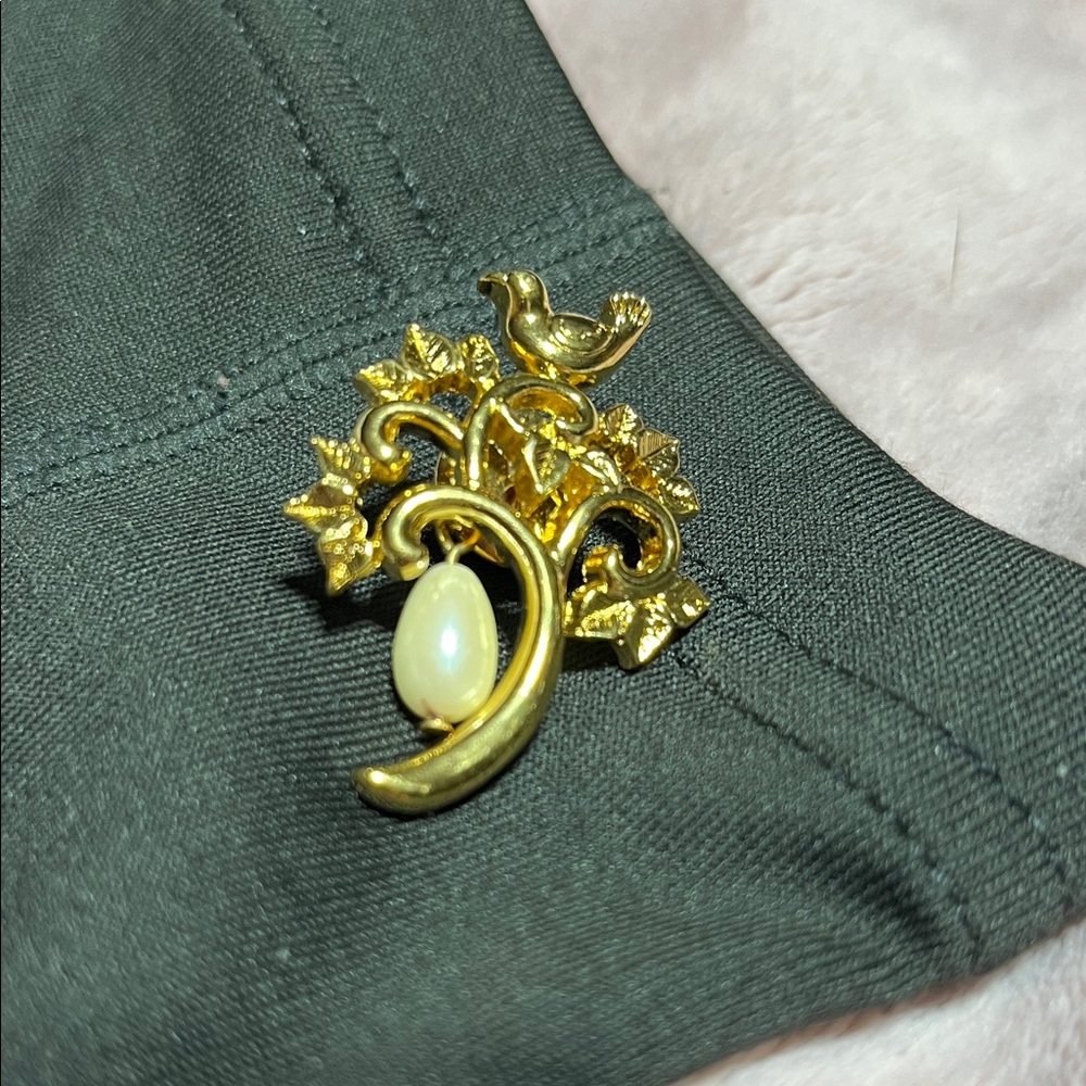 Partridge in a pear tree Brooch